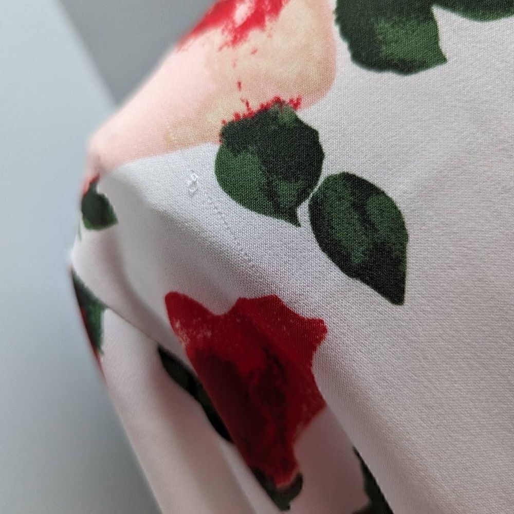 Carmen Marc Valvo Floral Long Sleeve Blouse - Picture 4 of 14